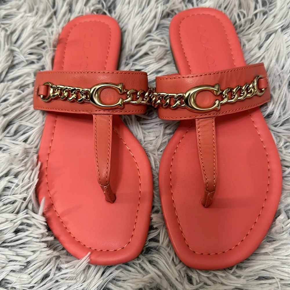 ✨Host Pick✨ Coach Jaclyn Leather Chain Thong Sandals